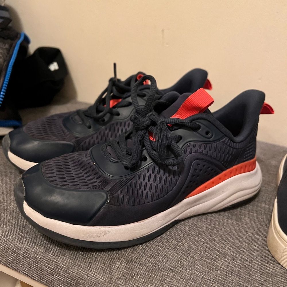 Boys navy Athletic Shoes. Sz 2.